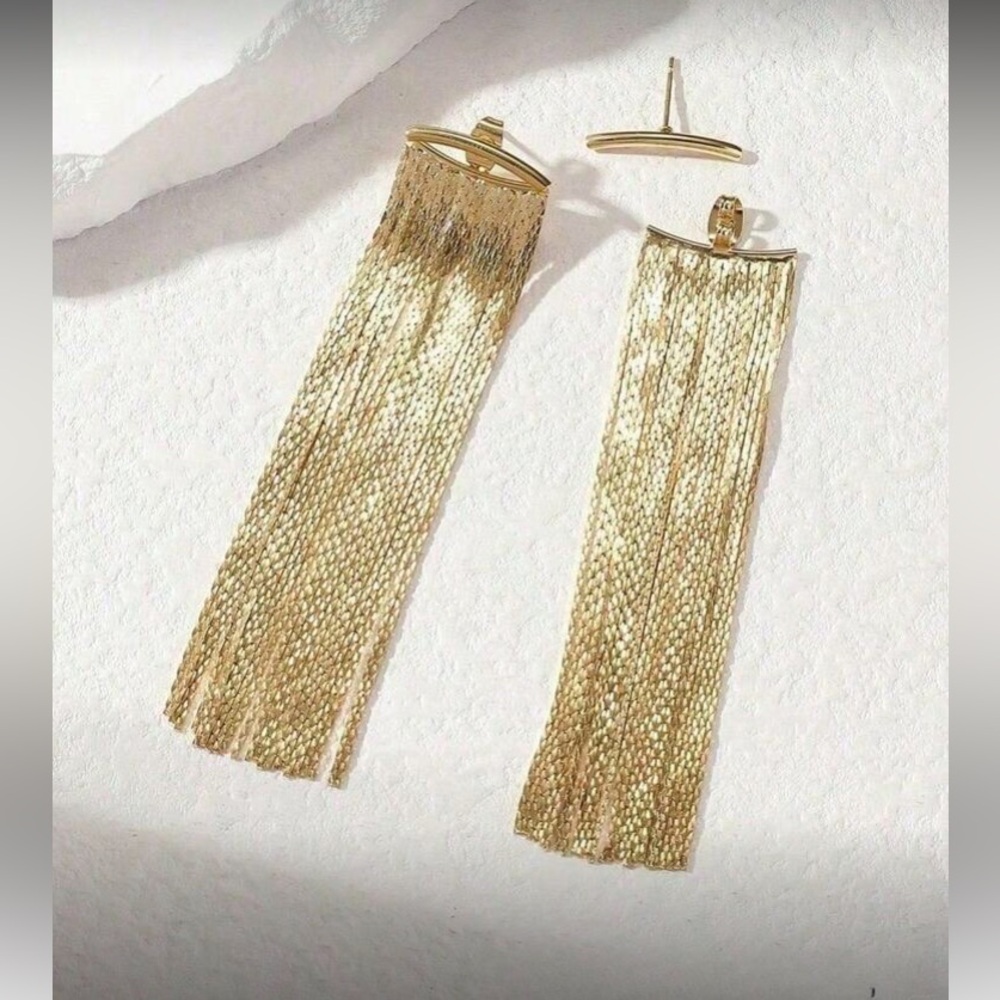 Elegant Gold Tassel Earrings - Picture 6 of 6